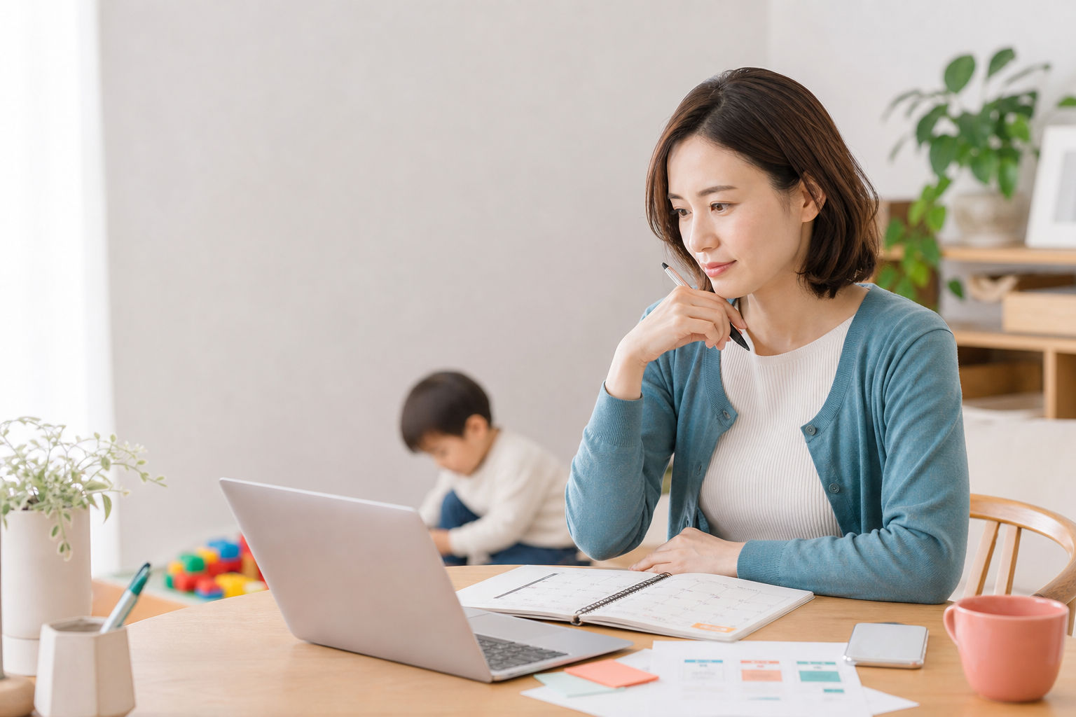 時短正社員の転職条件を比較するワーママのイメージ